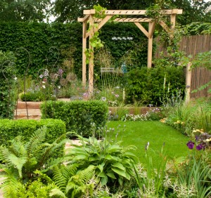 reclaimed scaffold boards | Lisa Cox Garden Designs Blog