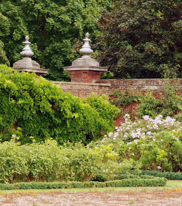 Gates to The Rose Garden at Hampton Court Palace Lisa Cox