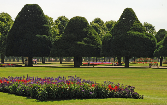 Hampton Court Palace Garden Lisa Cox Designs