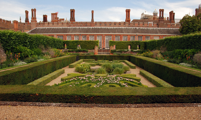 Hampton Court Palace Garden Lisa Cox