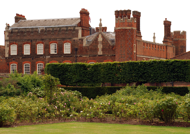 Hampton Court Palace Lisa Cox
