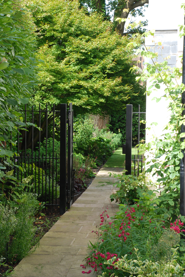 Oxshott garden side access Lisa Cox Designs