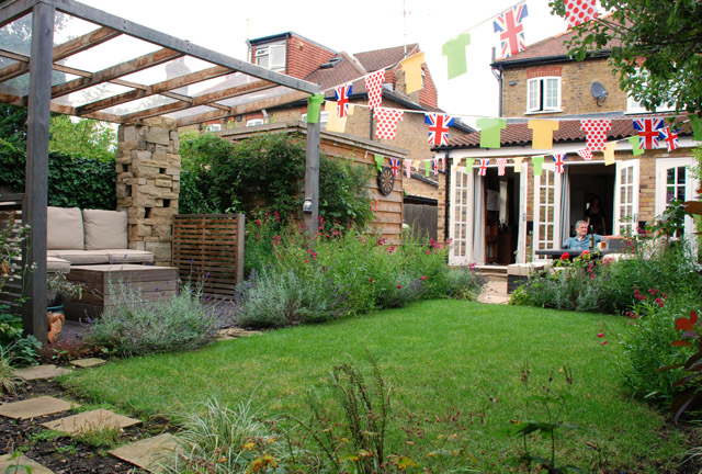 Twickenham back garden 2 years on Lisa cox Designs