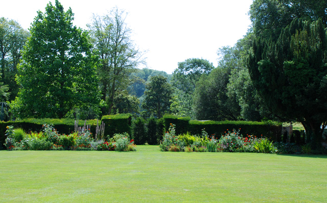 Christopher Lloyd border at Glyndebourne Manor Lisa Cox Garden Designs - Copy