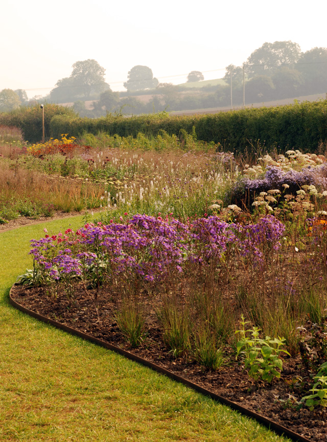 hauser and wirth garden