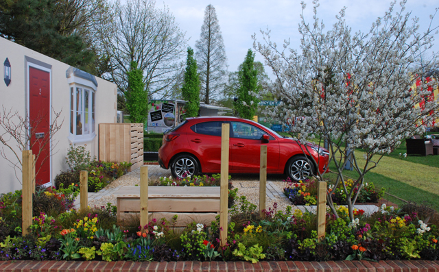 A Front Garden Lisa Cox & Victoria Park Mazda RHS Cardiff 2015