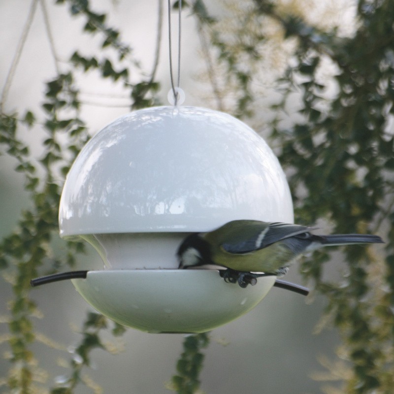 seed-feeder-ideal-for-gardeners-and-wildlife-lovers Hen & Hammock
