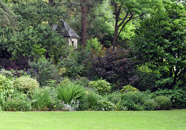 Mixed border at Dewstow Garden Lisa Cox Designs