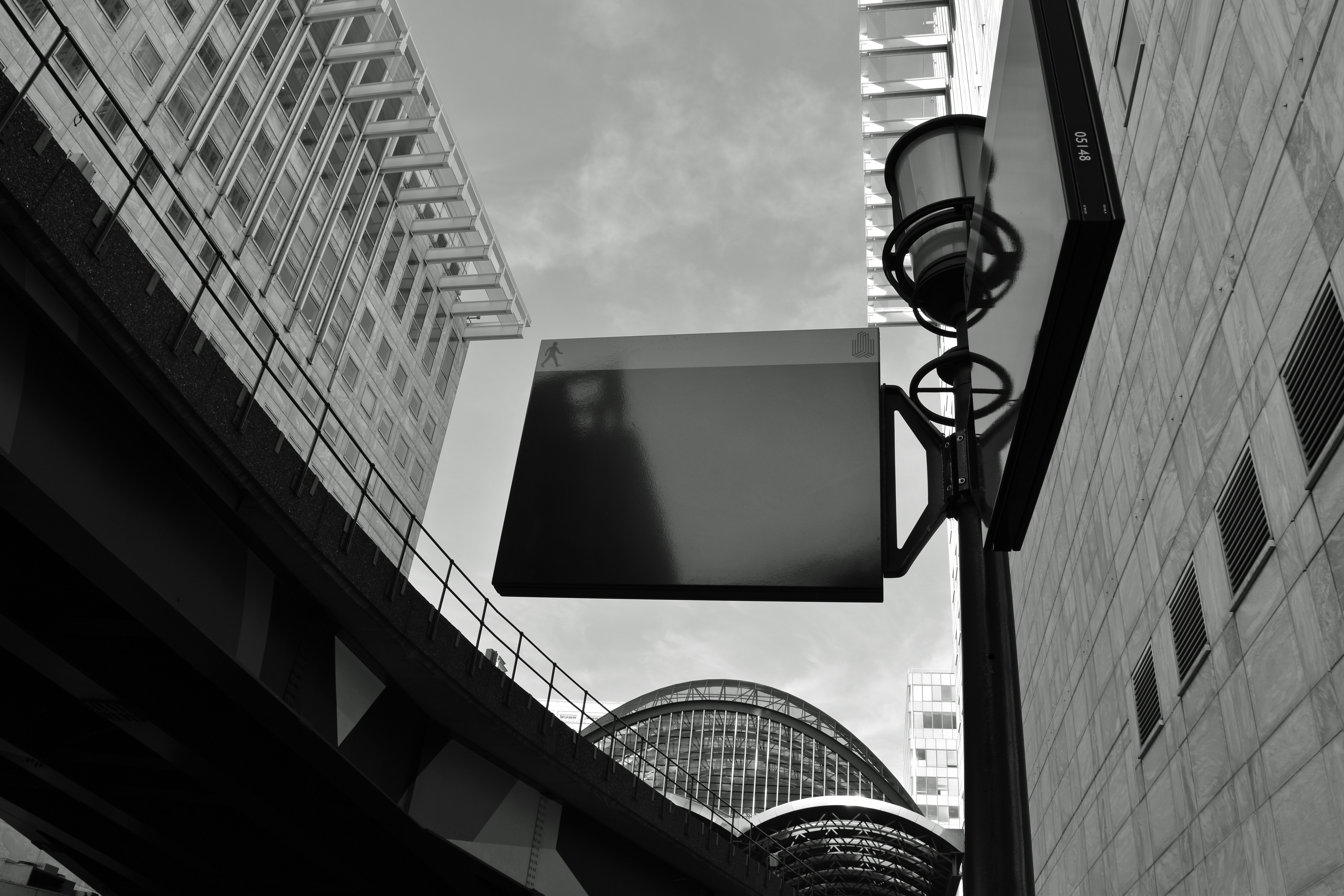 shapes-and-angles-canary-wharf-lisa-cox-designs